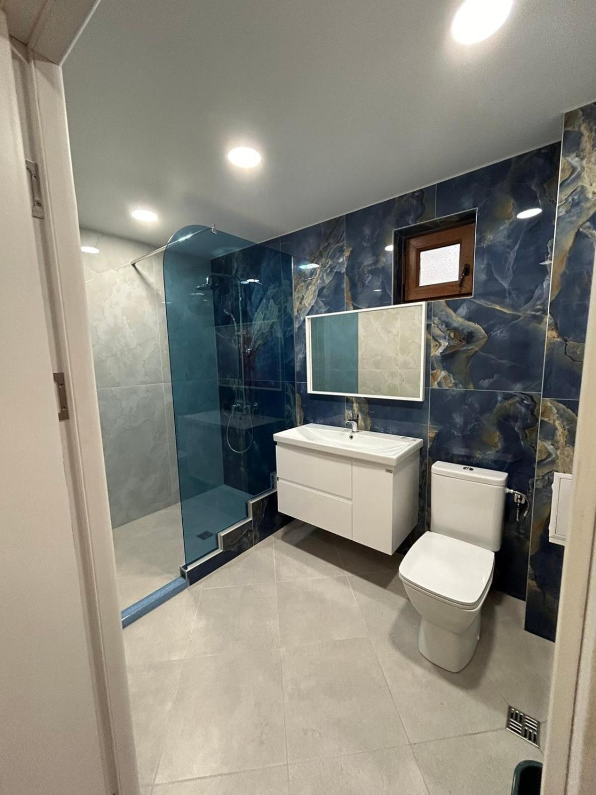 Apartment Center House *