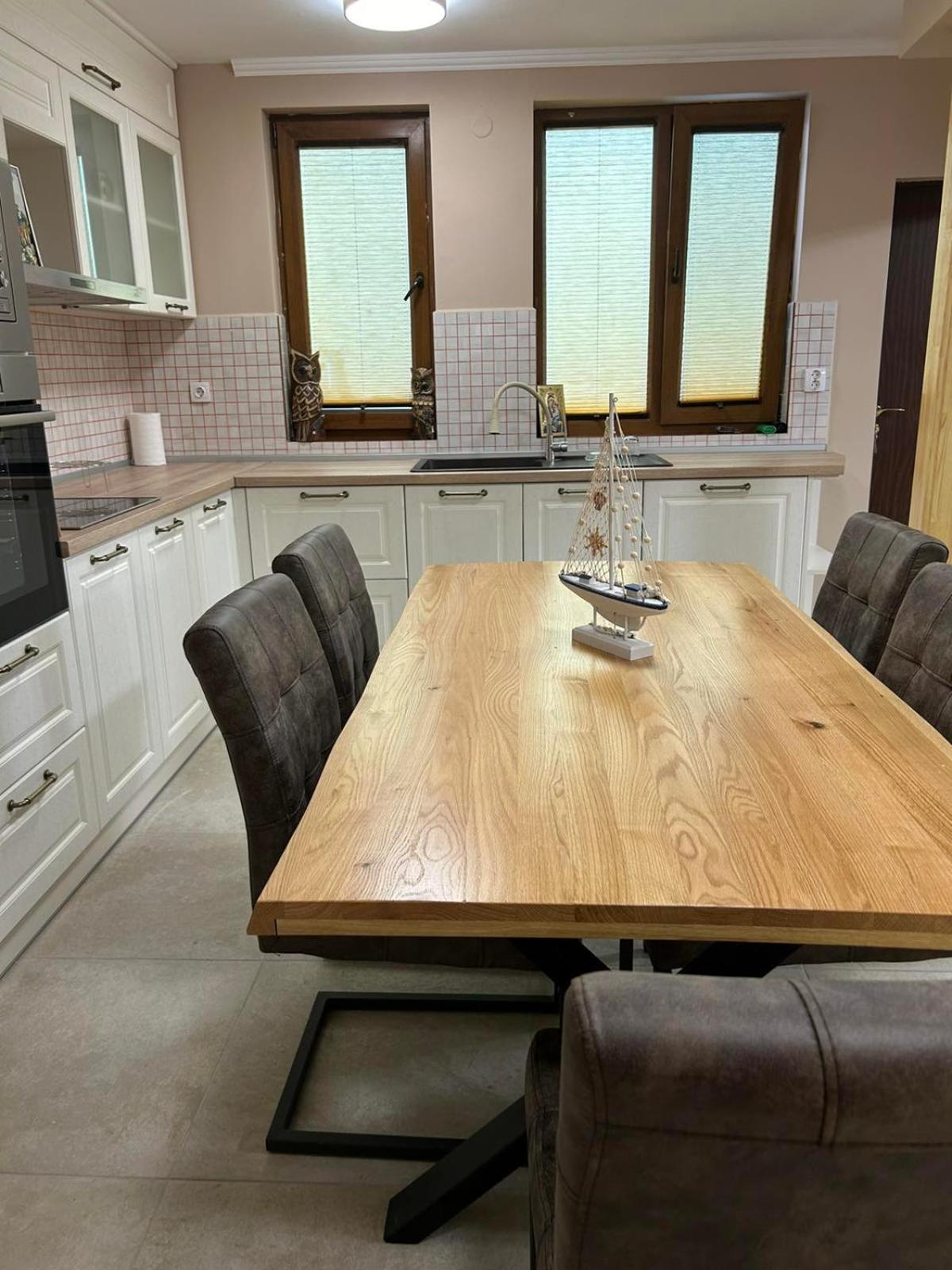 Center House Apartment